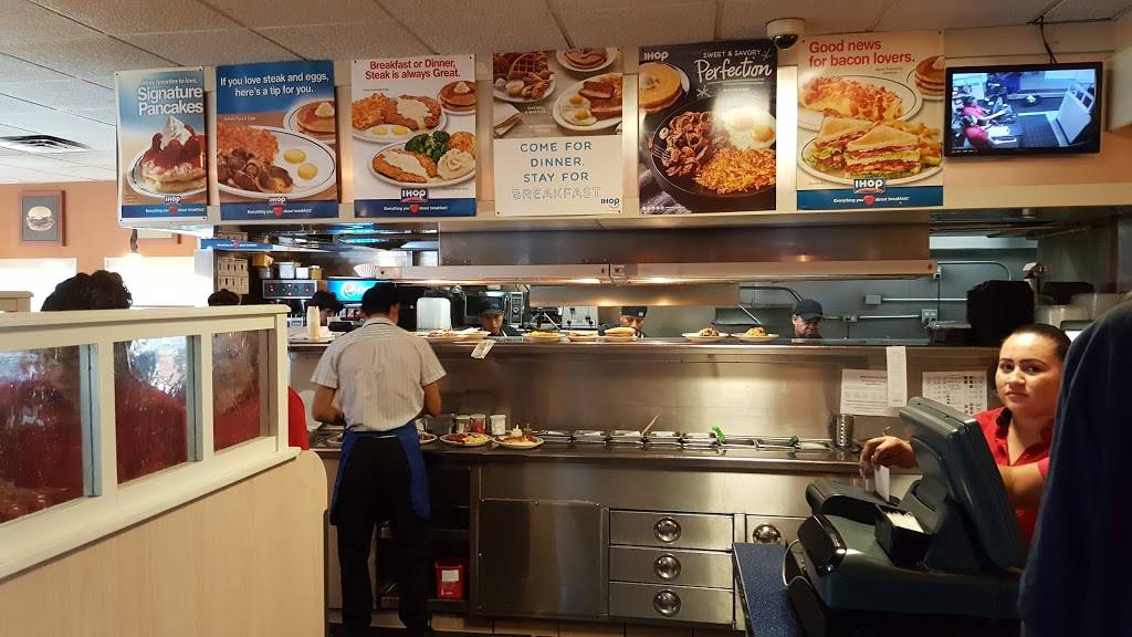 IHOP | restaurant | 3165 W 6th St, Los Angeles, CA 90020, USA | 2133887770 OR +1 213-388-7770