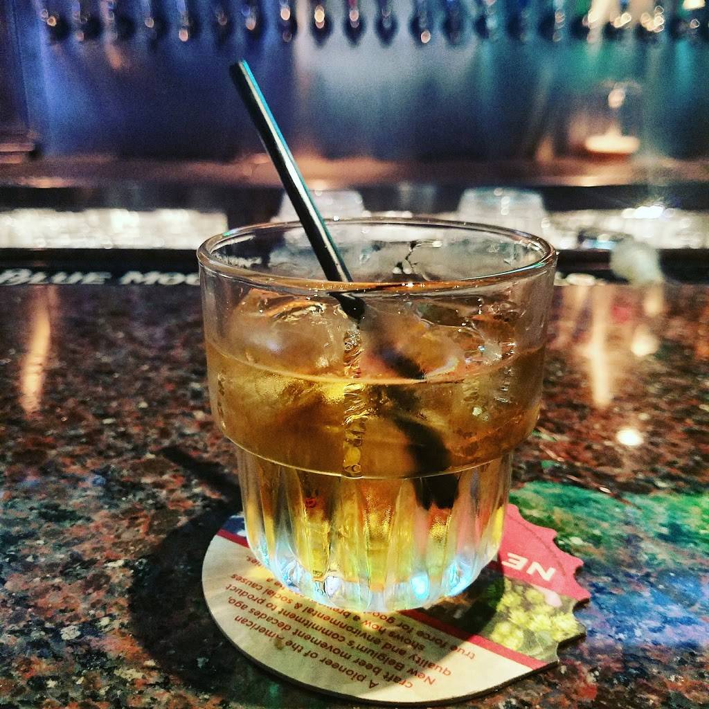 Michaels Sports Pub & Grill | restaurant | 15192 Goldenwest St, Westminster, CA 92683, USA | 7143735665 OR +1 714-373-5665