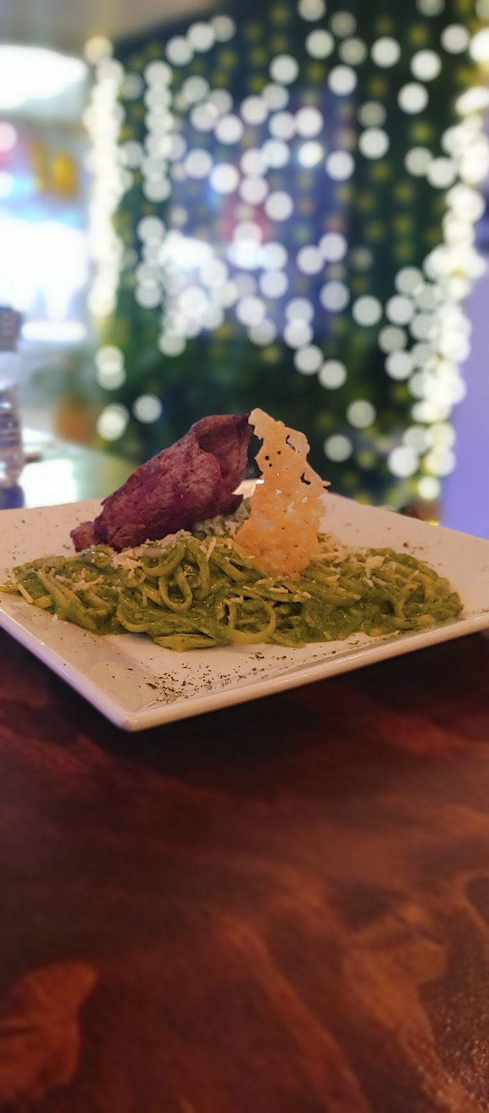 Blue Paris Restaurant & Bar | restaurant | 1629 Collins Ave, Miami Beach, FL 33139, USA | 7865367255 OR +1 786-536-7255