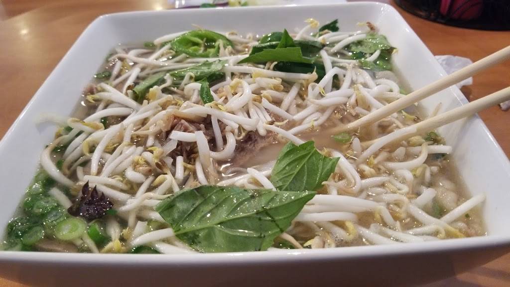 Pho Lan Asian Bistro | restaurant | 711 SW 19th St, Moore, OK 73160, USA | 4057597774 OR +1 405-759-7774