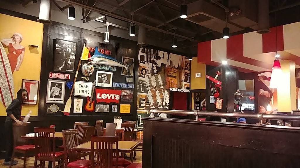 TGI Fridays | restaurant | 5740 Silver Hill Rd, Forestville, MD 20747, USA | 3014205520 OR +1 301-420-5520