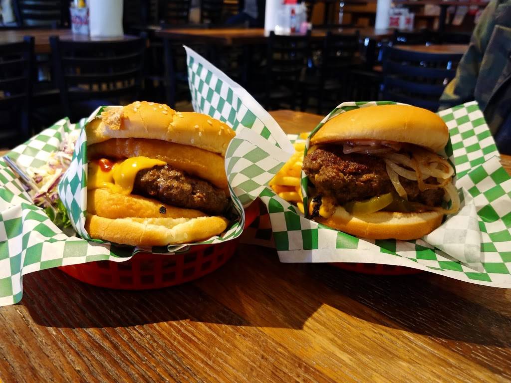 Eat At Joes | restaurant | 7120 Edinger Ave, Huntington Beach, CA 92647, USA | 7148429440 OR +1 714-842-9440