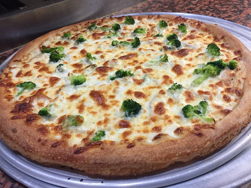 Frans Barbecue & Pizza | restaurant | 900 Linda Dr, Daingerfield, TX 75638, USA | 9036452461 OR +1 903-645-2461