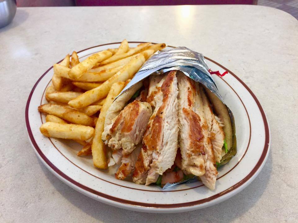 Mamas Restaurant | restaurant | 14620 East 8 Mile Road, Detroit, MI 48205, USA | 3135272660 OR +1 313-527-2660