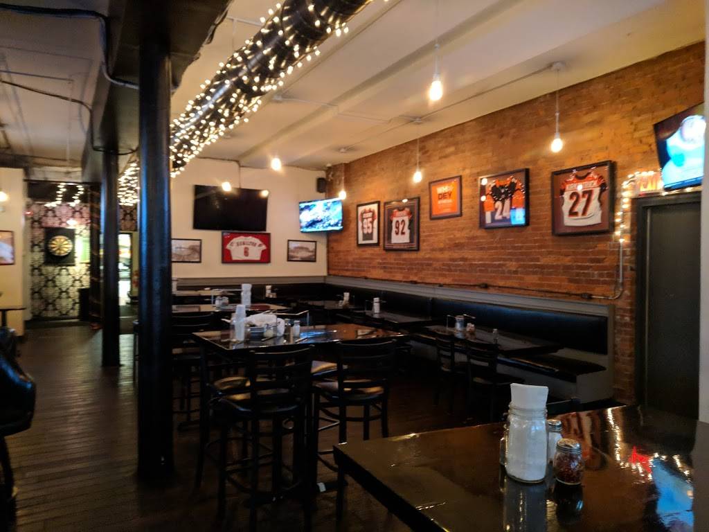 Rusconi Pizza | restaurant | 126 W 6th St, Cincinnati, OH 45202, USA | 5132937521 OR +1 513-293-7521