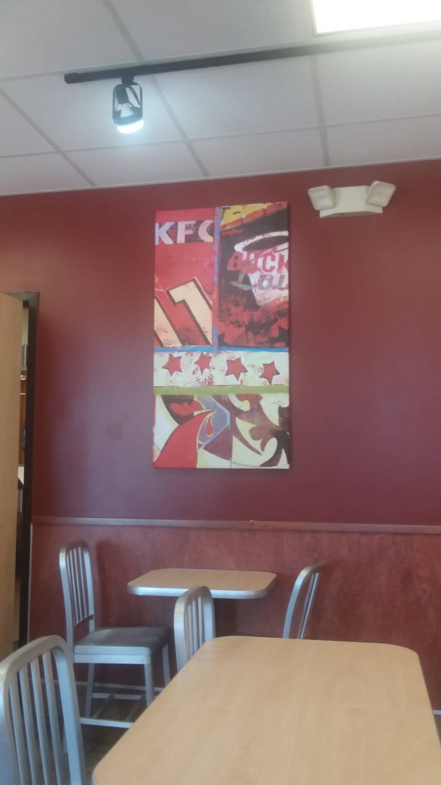 KFC | restaurant | 211 Highway 7 South, Blue Springs, MO 64014, USA | 8162202979 OR +1 816-220-2979