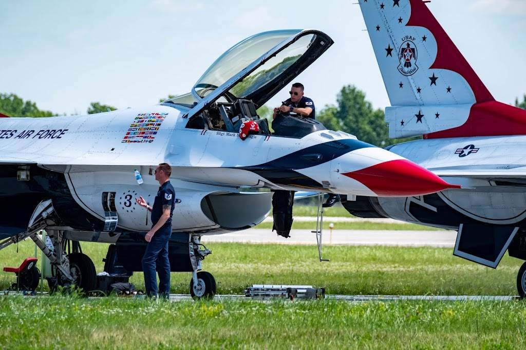 Dayton Air Show | restaurant | 3800 Wright Dr # A, Vandalia, OH 45377, USA | 9378985901 OR +1 937-898-5901