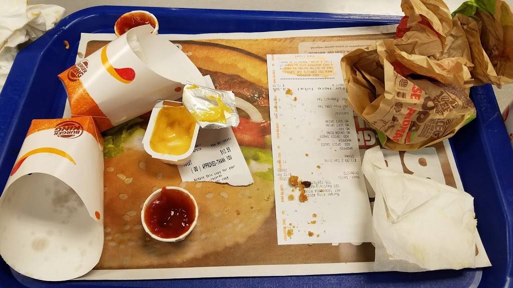 Burger King | restaurant | 320 Bayfield St, Barrie, ON L4M 3C1, Canada | 7057286780 OR +1 705-728-6780