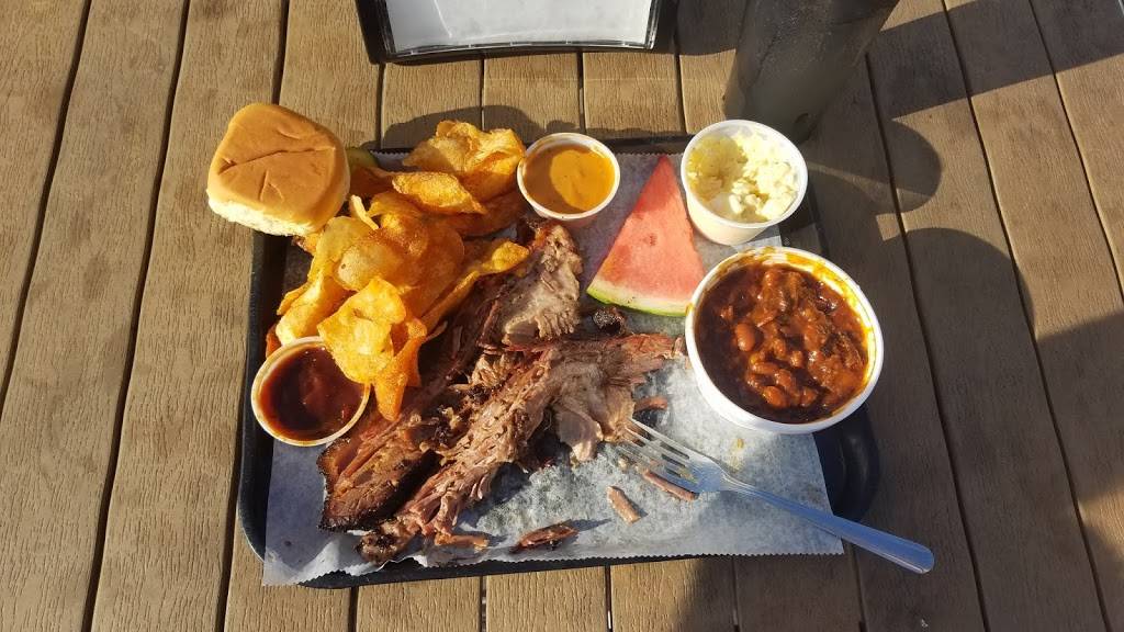 The Deck | restaurant | 1601 Beach St, Muskegon, MI 49441, USA | 2317555022 OR +1 231-755-5022