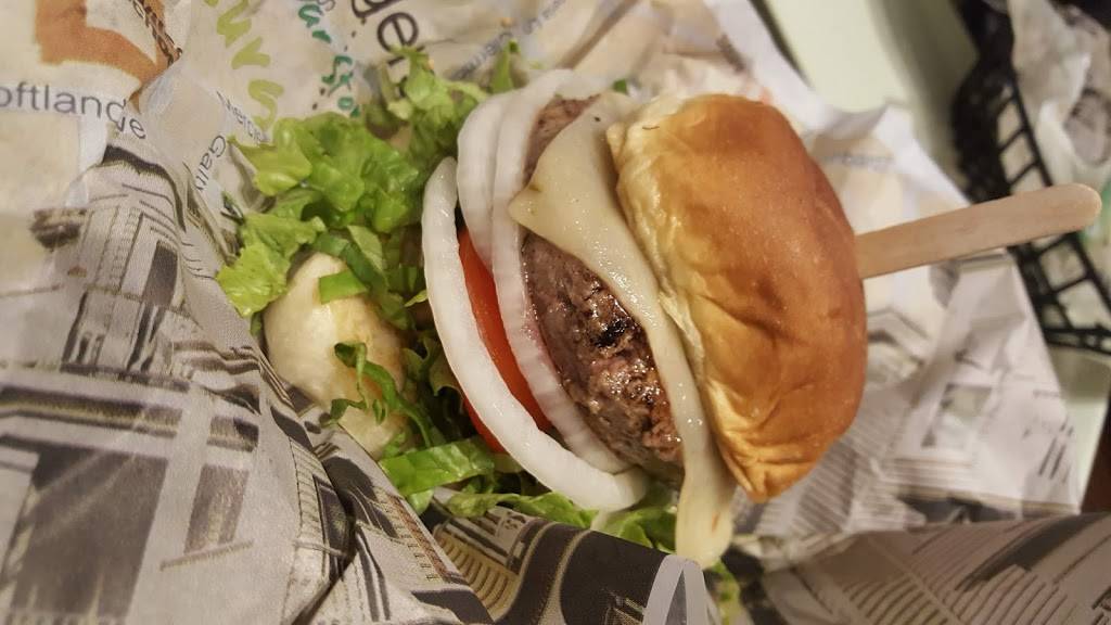 Wahlburgers | restaurant | 185 University Ave, Palo Alto, CA 94301, USA | 6503821389 OR +1 650-382-1389