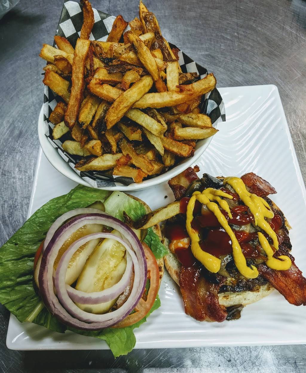 Jo Blos Bar & Grill | restaurant | 231 St Paul St W, St. Catharines, ON L2S 2E3, Canada | 2893625522 OR +1 289-362-5522