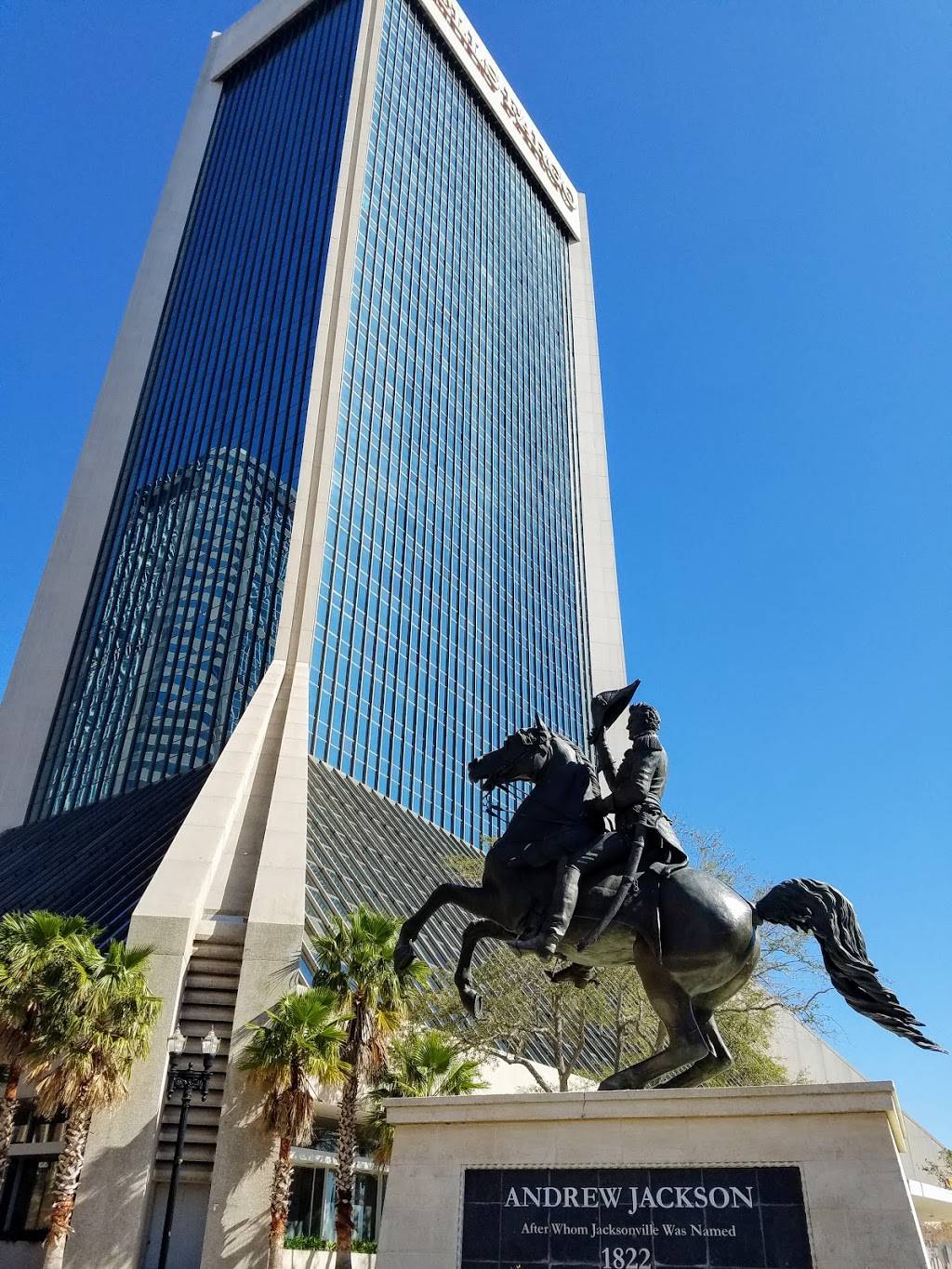 Jacksonville Landing | shopping mall | 2 W Independent Dr, Jacksonville, FL 32202, USA | 9043531188 OR +1 904-353-1188