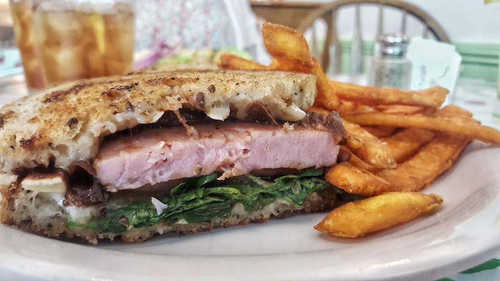 Emilys Kitchen | restaurant | 709 Village Ct, Santa Rosa, CA 95405, USA | 7075232234 OR +1 707-523-2234