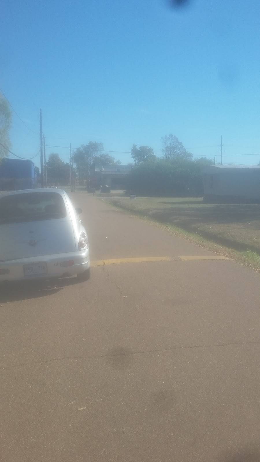 Bud Snack Bar | restaurant | 1176 Flagg Ave, Tunica, MS 38676, USA | 6623637999 OR +1 662-363-7999