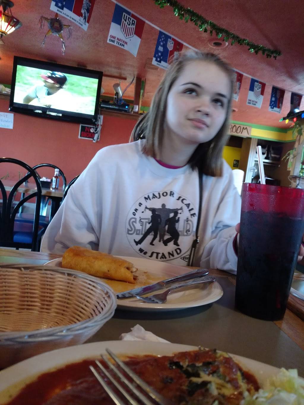 El Chile Poblano Mexican Restaurant | restaurant | 1649 S Memorial Dr, New Castle, IN 47362, USA | 7655294441 OR +1 765-529-4441