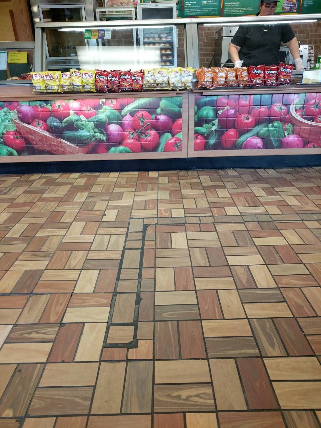 Subway | restaurant | 127 North St, Lucasville, OH 45648, USA | 7402593700 OR +1 740-259-3700