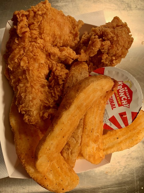 Krispy Krunchy chicken | restaurant | 757 S Country Club Dr, Mesa, AZ 85210, USA | 4808336162 OR +1 480-833-6162