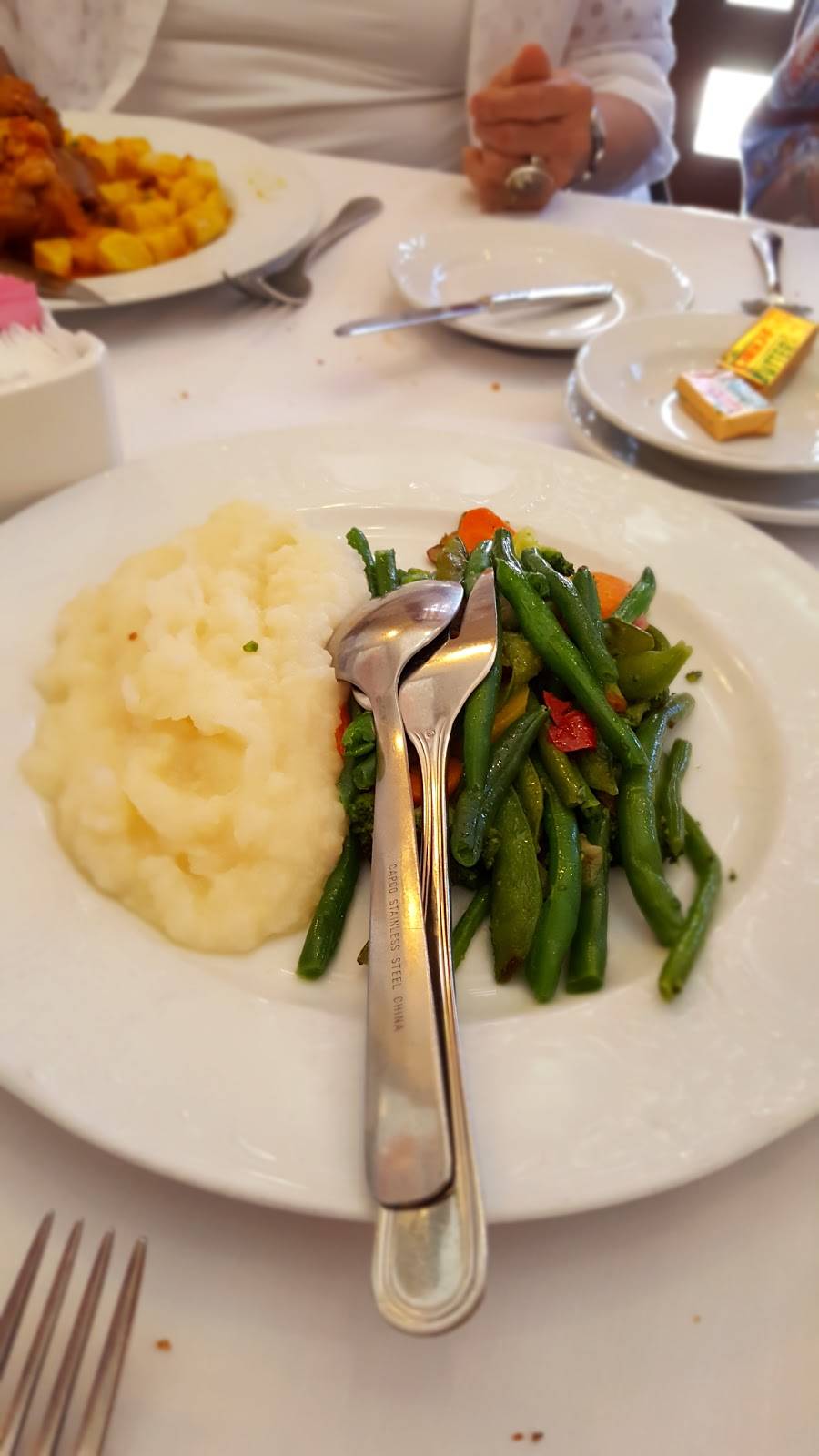 Galleria Ristorante | restaurant | 238 Post Ave, Westbury, NY 11590, USA | 5169977373 OR +1 516-997-7373