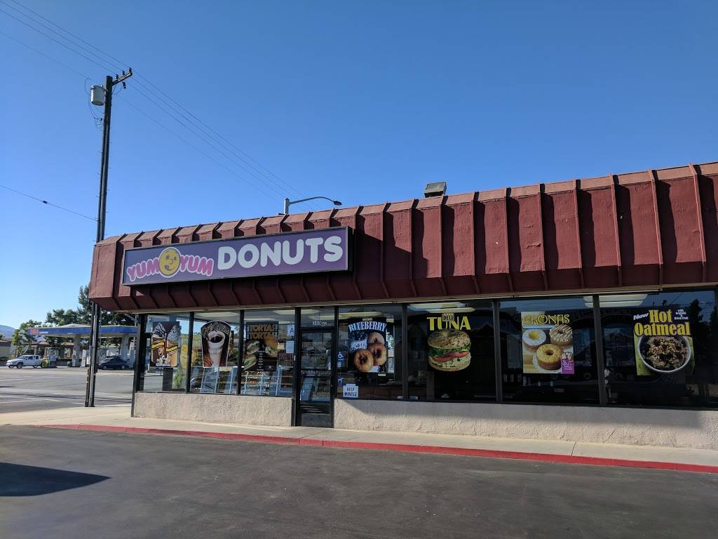 Yum Yum Donuts | bakery | 380 E 6th St, Beaumont, CA 92223, USA | 9518459069 OR +1 951-845-9069