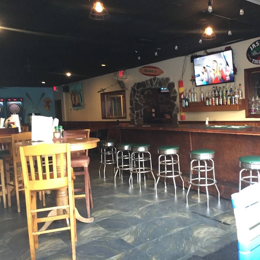 The Dog & Parrot | restaurant | 19703 Gulf Blvd, Indian Shores, FL 33785, USA | 7275933208 OR +1 727-593-3208