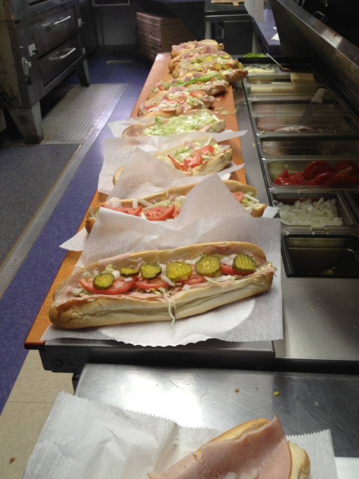 Primo Pizza By Ryan | restaurant | 2 W Main St, Windsor, PA 17366, USA | 7172468100 OR +1 717-246-8100