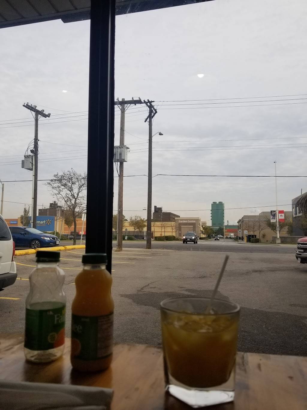 Eastown Bar & Grill | restaurant | 1142 Barton St E, Hamilton, ON L8H 2V1, Canada | 9055497917 OR +1 905-549-7917