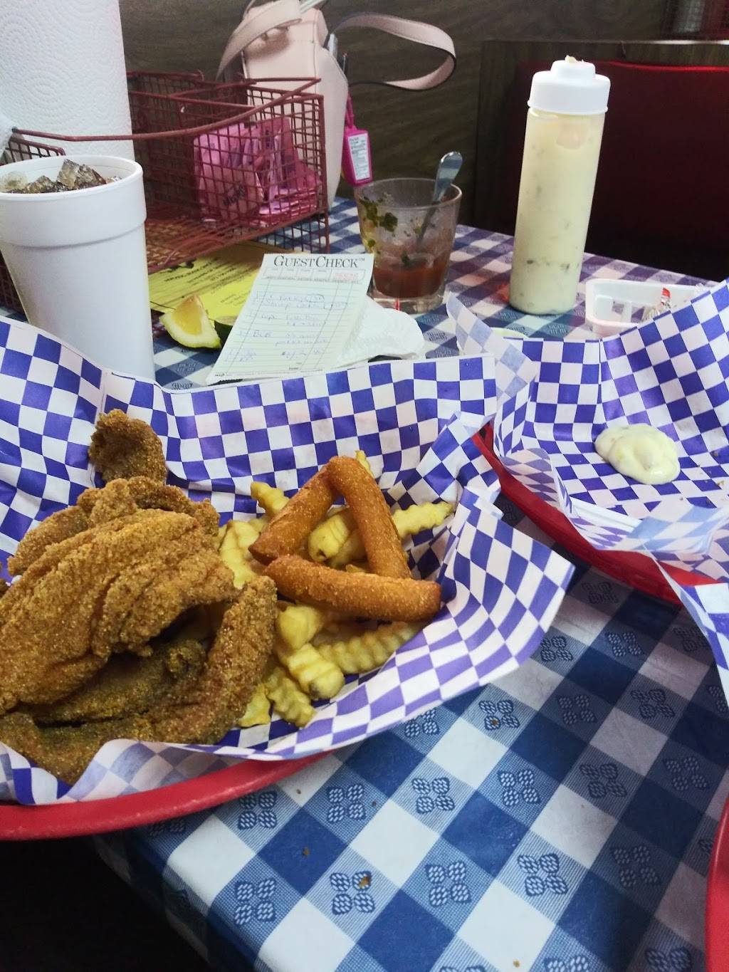 Pappys Catfish & Oyster Bar | restaurant | 831 N Belt Line Rd, Irving, TX 75061, USA | 9727907650 OR +1 972-790-7650