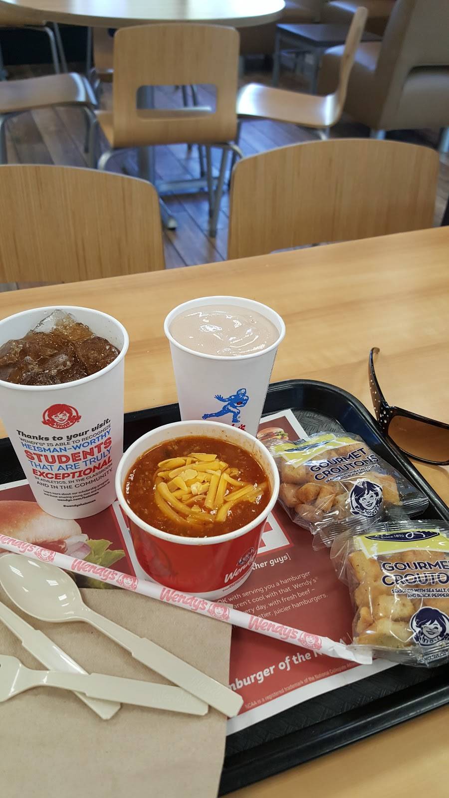 Wendys | restaurant | 900 S Missouri Ave, Clearwater, FL 33756, USA | 7272490106 OR +1 727-249-0106