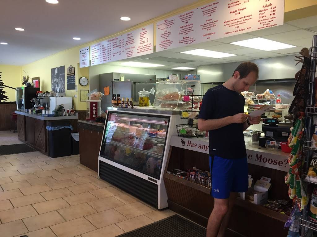 The Moose On The Loose | restaurant | 7711 S Main St, Pine Plains, NY 12567, USA | 5183985040 OR +1 518-398-5040