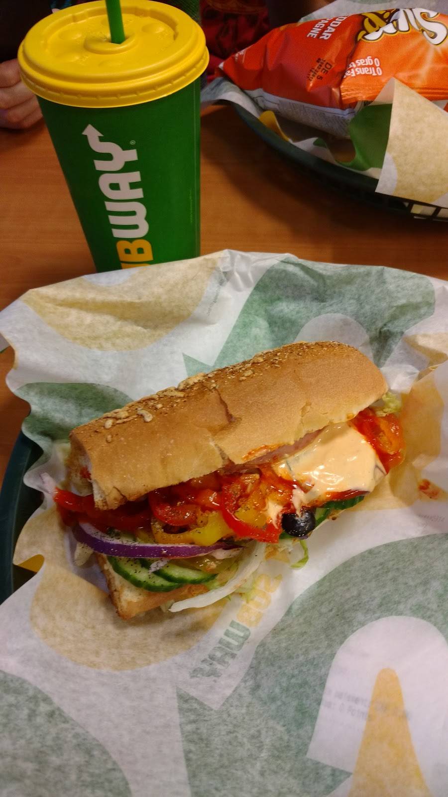 Restaurant SUBWAY | restaurant | 7369 Boul Bourque, Sherbrooke, QC J1N 3M4, Canada | 8198647425 OR +1 819-864-7425