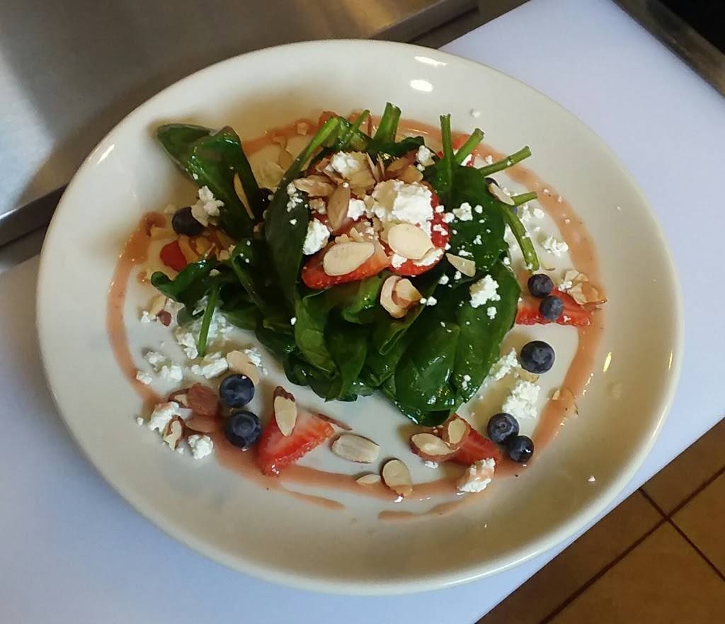 Moonshadows Restaurant | restaurant | 132 E Main St, Luray, VA 22835, USA | 5407431911 OR +1 540-743-1911