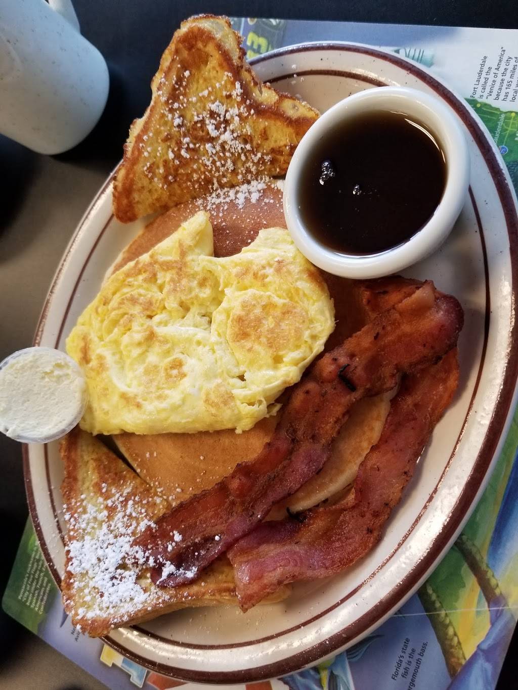 Oceana Diner | restaurant | 13799 Beach Blvd, Jacksonville, FL 32224, USA | 9043741915 OR +1 904-374-1915