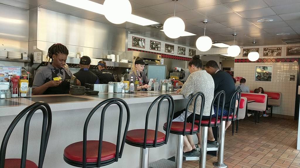 Waffle House | meal takeaway | 408 Pratt Ave NE, Huntsville, AL 35801, USA | 2565345977 OR +1 256-534-5977