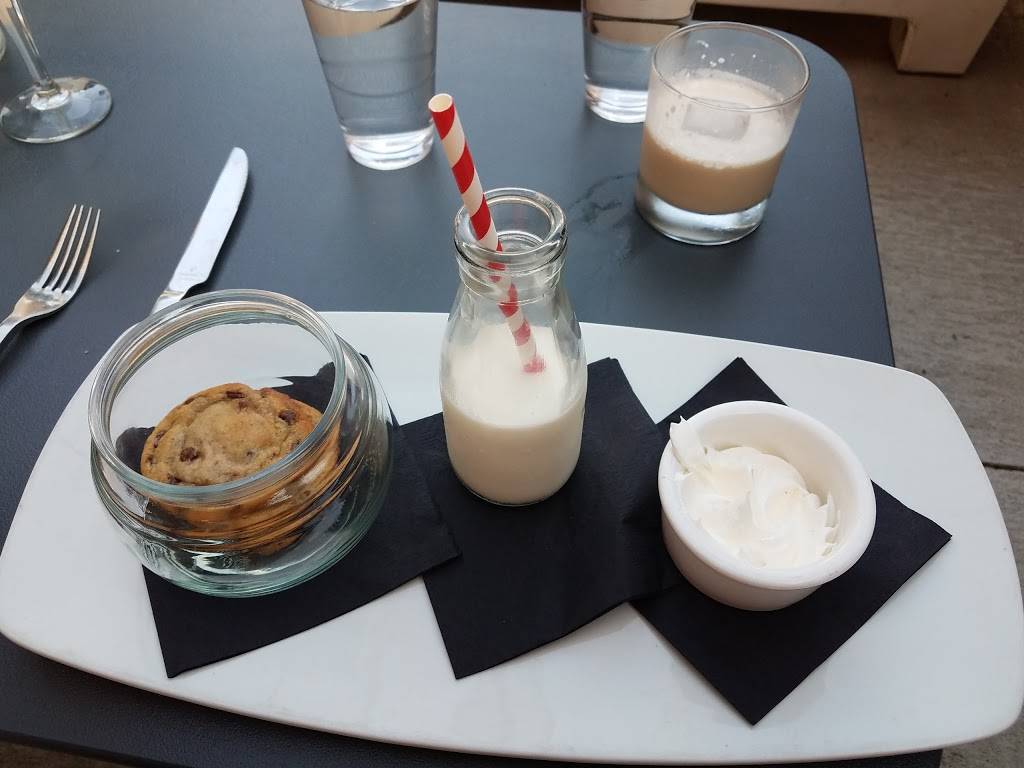 Black Sheep Social Club | restaurant | 600 1st St SE, Cedar Rapids, IA 52401, USA | 3192007070 OR +1 319-200-7070