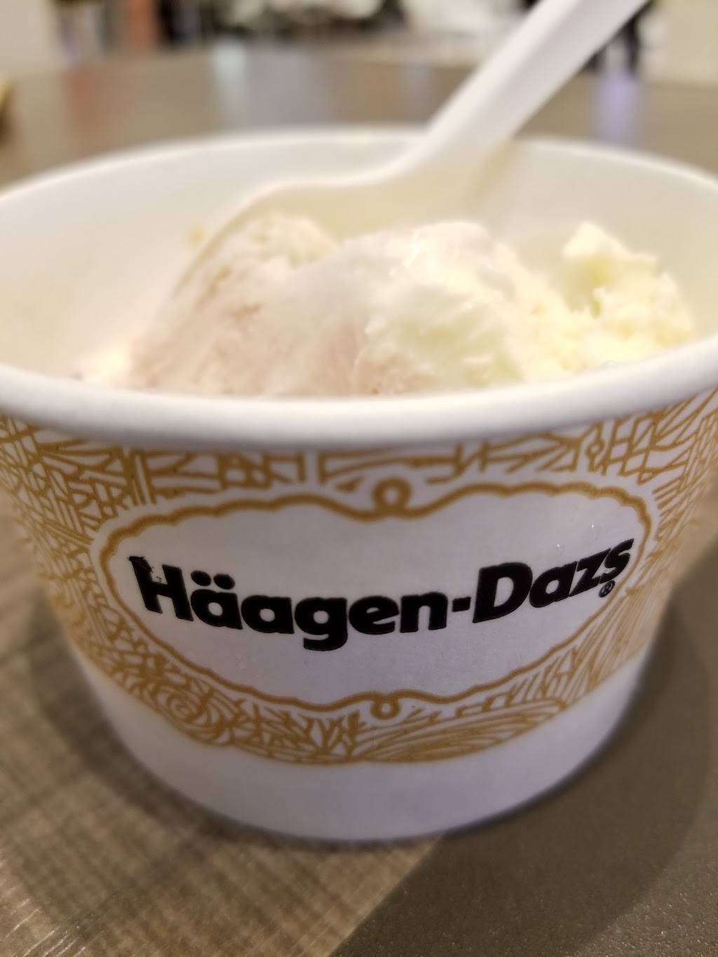 Häagen-Dazs | restaurant | 4400 Sharon Rd, Charlotte, NC 28211, USA | 7049097337 OR +1 704-909-7337