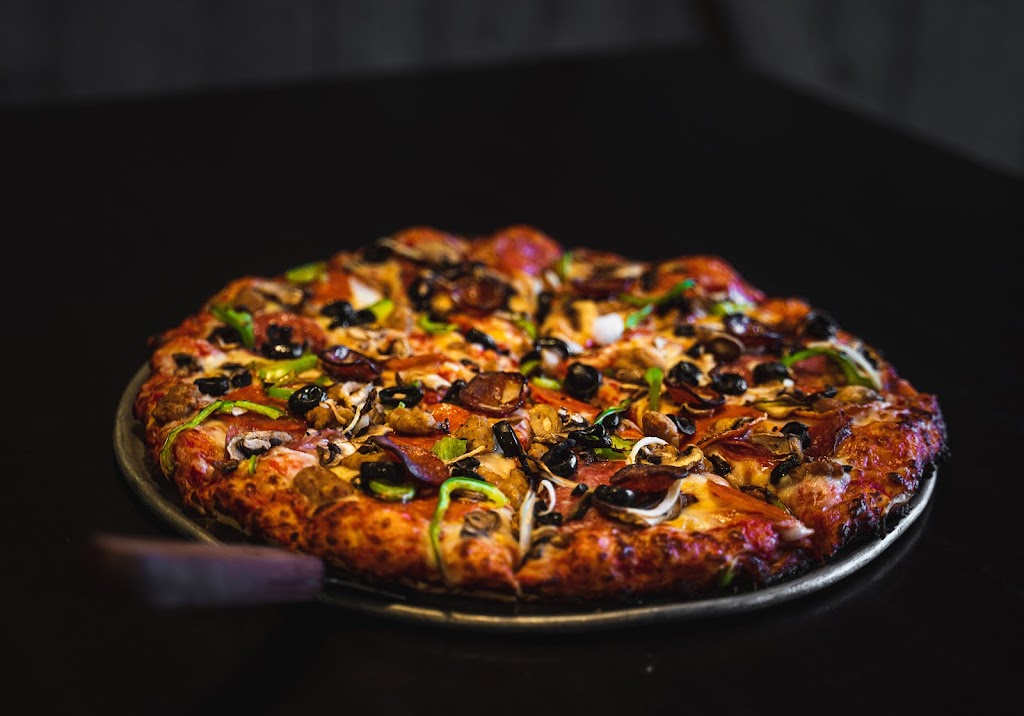 Deschutes Junction Pizza Grill Taphouse | meal takeaway | 2940 N Hwy 97, Bend, OR 97701, USA | 5413892963 OR +1 541-389-2963