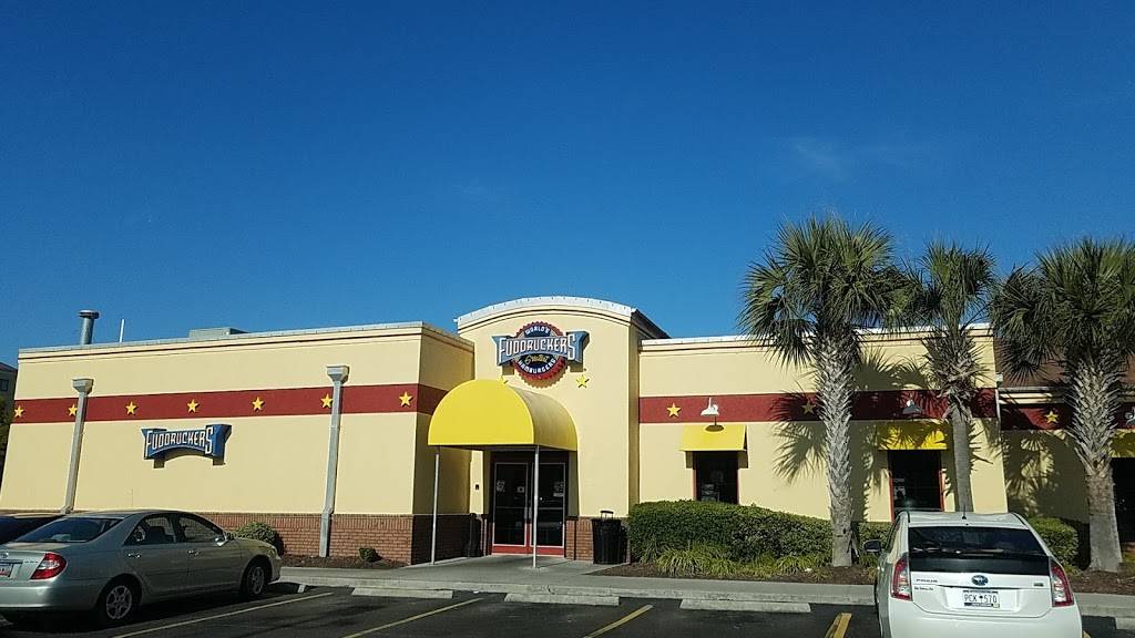 Fuddruckers | restaurant | 10435 N Kings Hwy, Myrtle Beach, SC 29572, USA | 8432728637 OR +1 843-272-8637