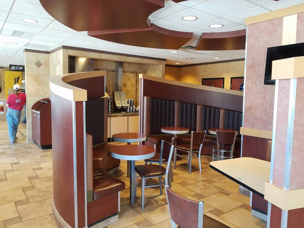 McDonalds | cafe | 4360 NY-42, Monticello, NY 12701, USA | 8457945768 OR +1 845-794-5768