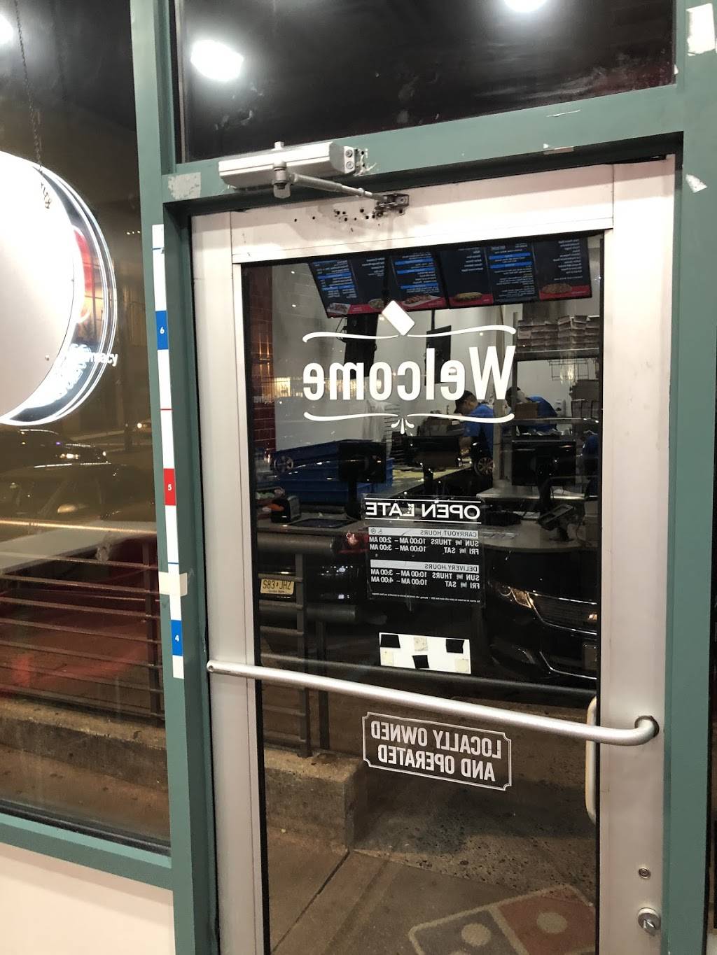 Dominos Pizza | meal delivery | 401 N 21st St, Philadelphia, PA 19130, USA | 2155570940 OR +1 215-557-0940