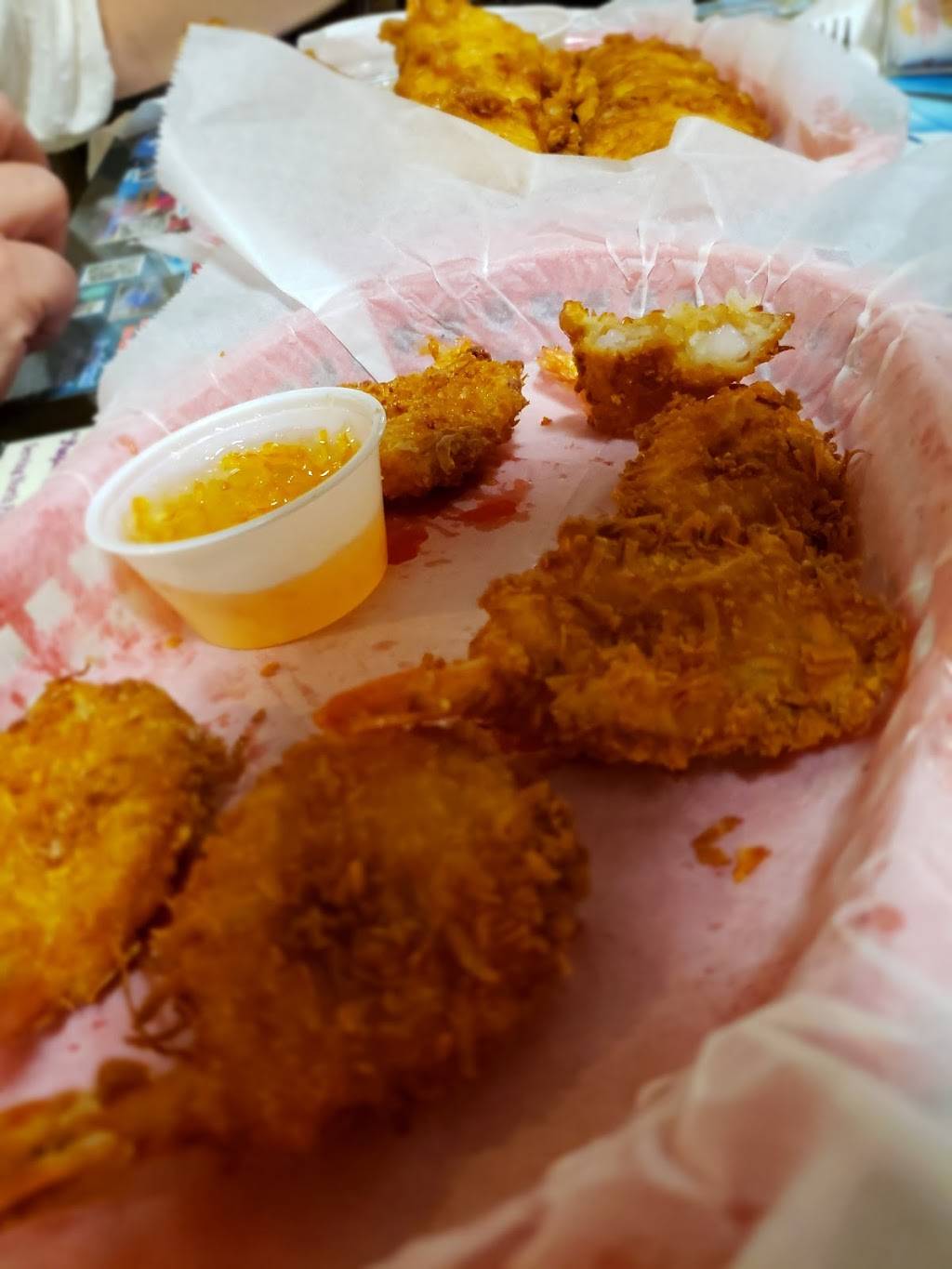 Sharks Fish House Restaurant | restaurant | 14595 Tamiami Trail, North Port, FL 34287, USA | 9414292150 OR +1 941-429-2150