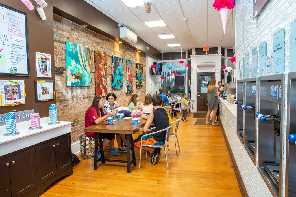 Just Chill Frozen Desserts & Creperie | restaurant | 47 Main St, Clinton, NJ 08809, USA | 9089633491 OR +1 908-963-3491