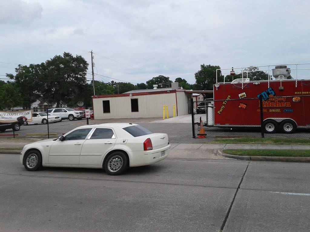 3Ds KRAZY KITCHEN | restaurant | 5928 Leedale St, Houston, TX 77016, USA | 8328696534 OR +1 832-869-6534