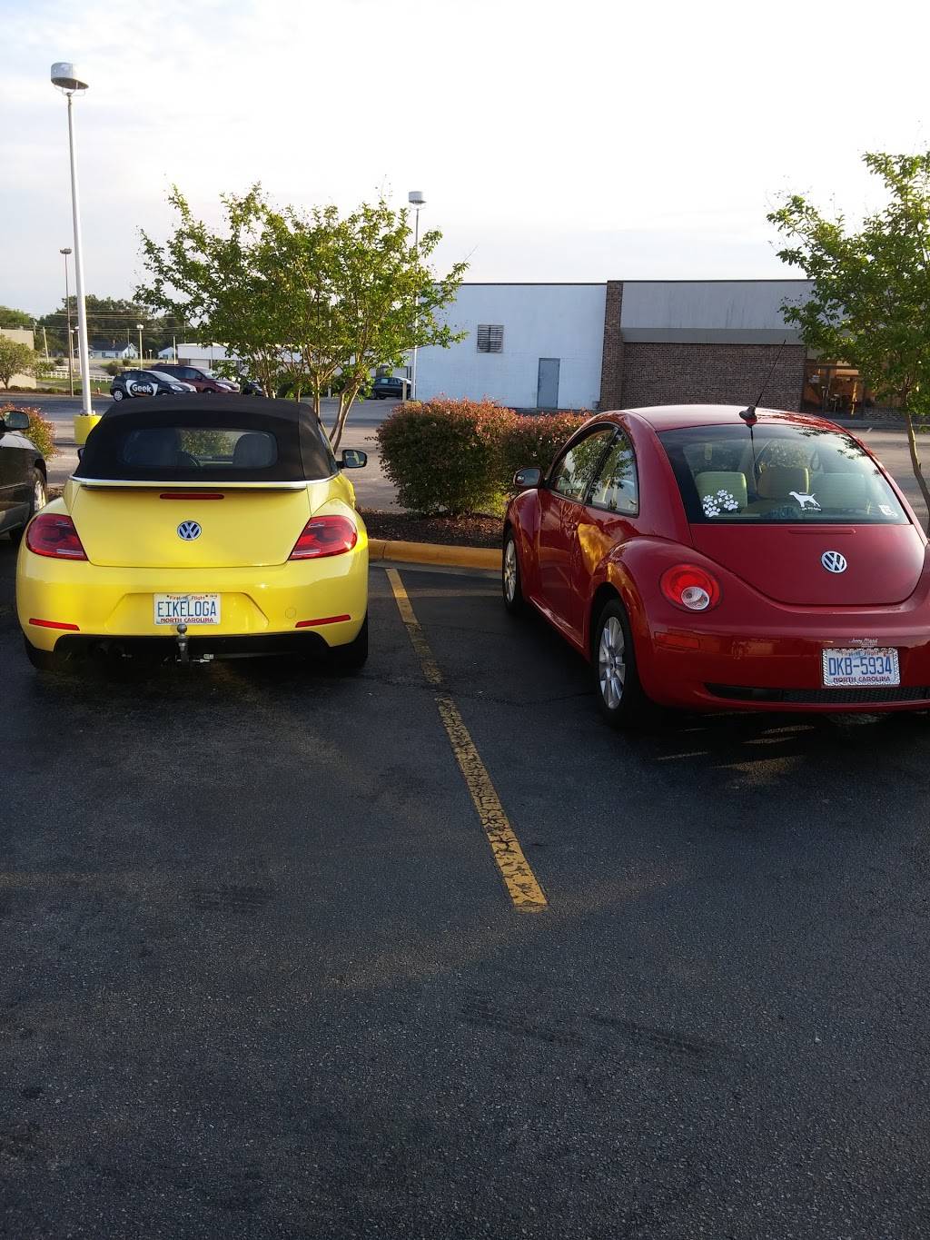 Wendys | restaurant | 949 N Wesleyan Blvd, Rocky Mount, NC 27804, USA | 2529853440 OR +1 252-985-3440