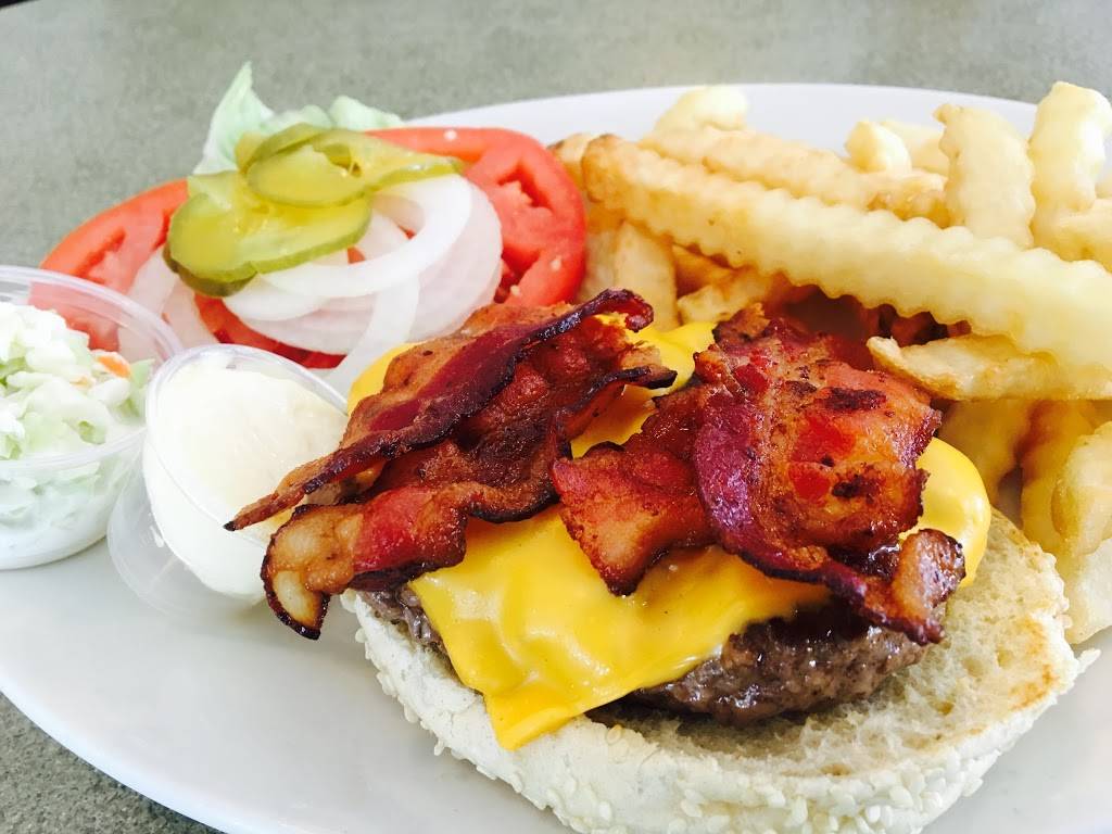 Emilys Restaurant | restaurant | 101 S Garden Ave, Clearwater, FL 33756, USA | 7274434600 OR +1 727-443-4600