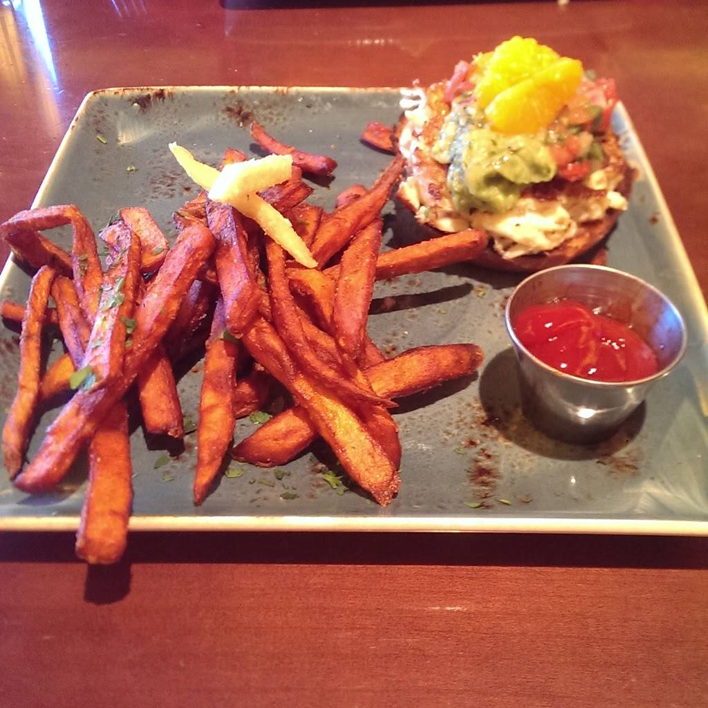 Urban Tide | restaurant | 9801 International Dr, Orlando, FL 32819, USA | 4073454570 OR +1 407-345-4570