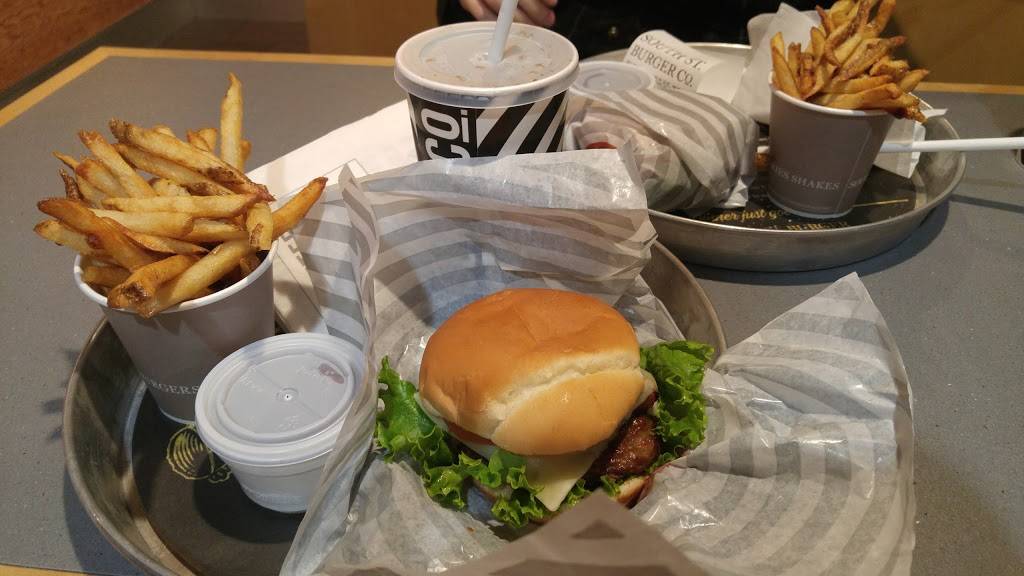 South St. Burger | restaurant | 1400 Ottawa St S B19, Kitchener, ON N2E 4E2, Canada | 5195790536 OR +1 519-579-0536