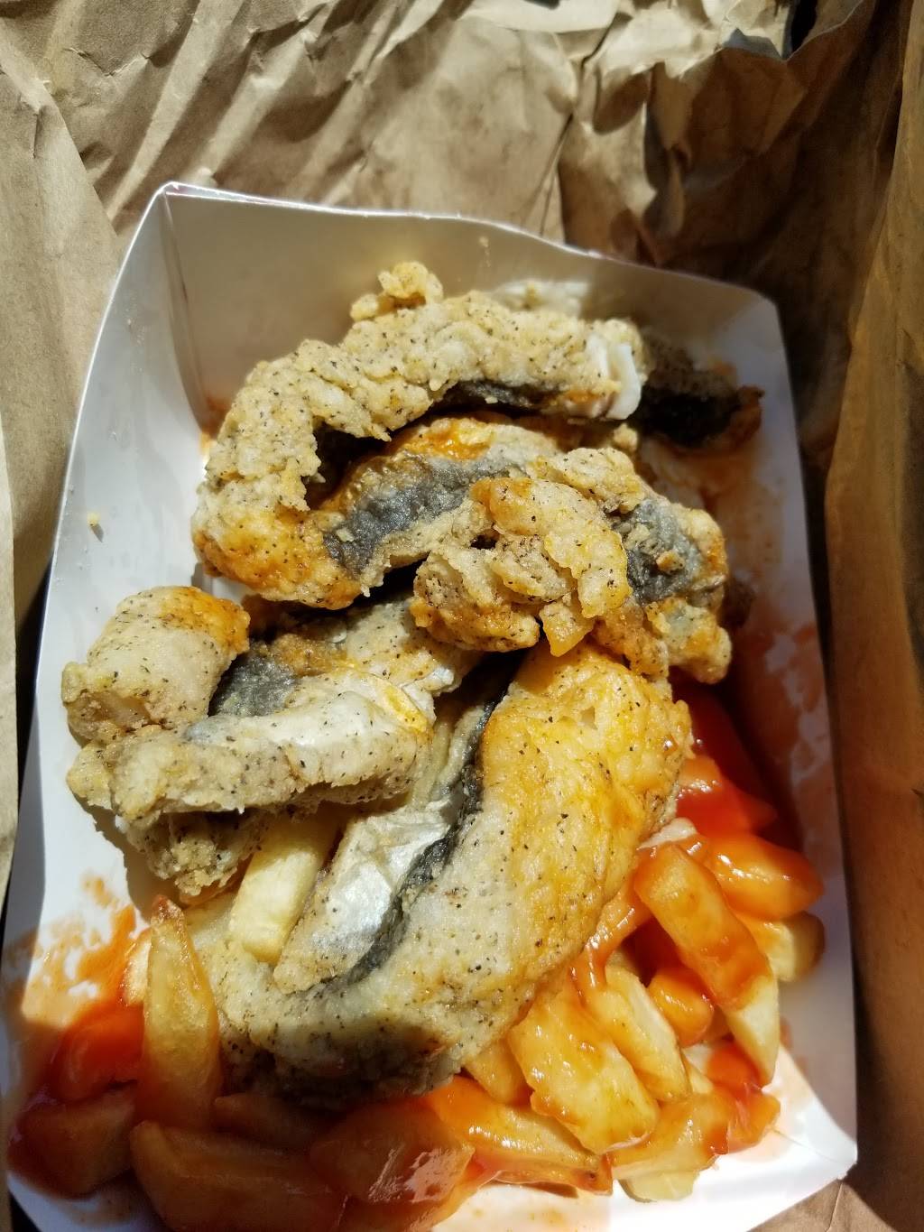 Famous Fish Market | restaurant | 684 St Nicholas Ave, New York, NY 10030, USA | 2124918323 OR +1 212-491-8323