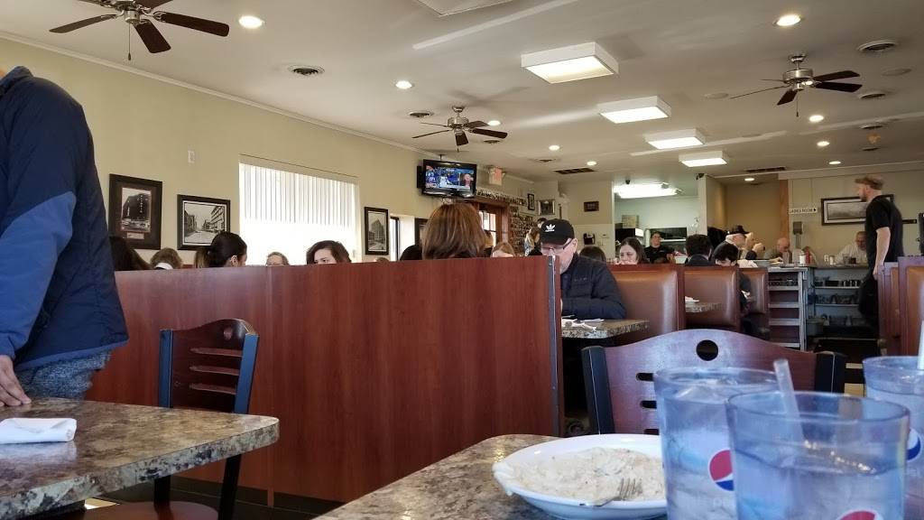 Tims Coney Island Restaurant | restaurant | 16015 Southfield Rd, Allen Park, MI 48101, USA | 3139286690 OR +1 313-928-6690