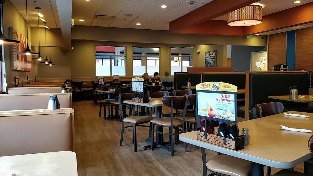 IHOP | restaurant | 4656 Browns Hill Rd, Pittsburgh, PA 15217, USA | 4124221761 OR +1 412-422-1761