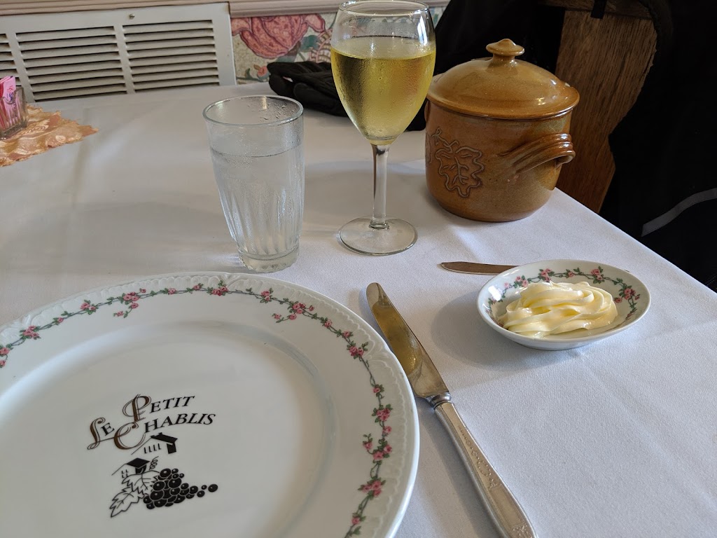 Le Petit Chablis | restaurant | 512 Royal Gorge Blvd, Cañon City, CO 81212, USA | 7192693333 OR +1 719-269-3333